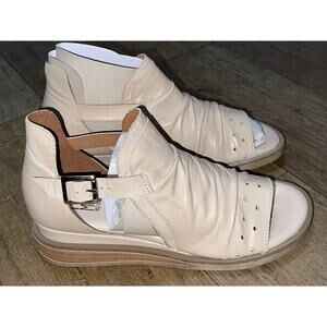 NWB Cara Cream Flesh Mix Mooz Tan Leather Sandals Sz EU 37 US 7.5 Shoes